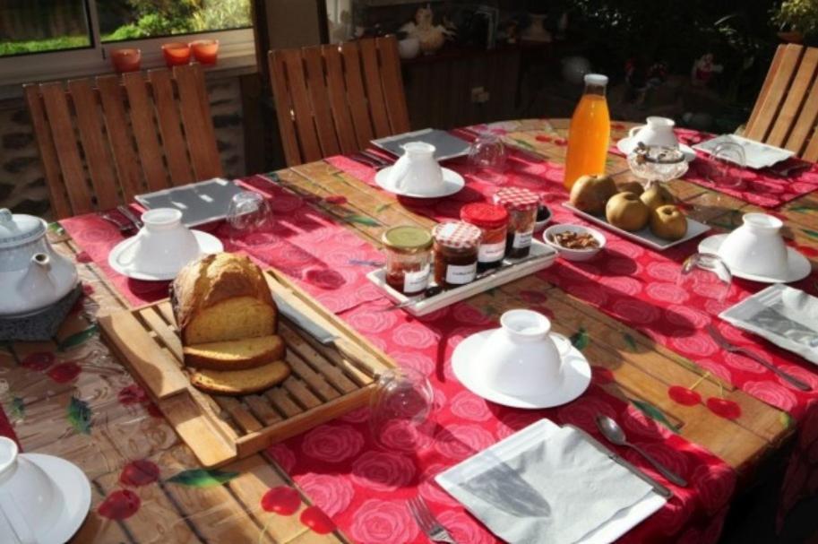 La Guyonnais Acomodação com café da manhã Quévert Exterior foto